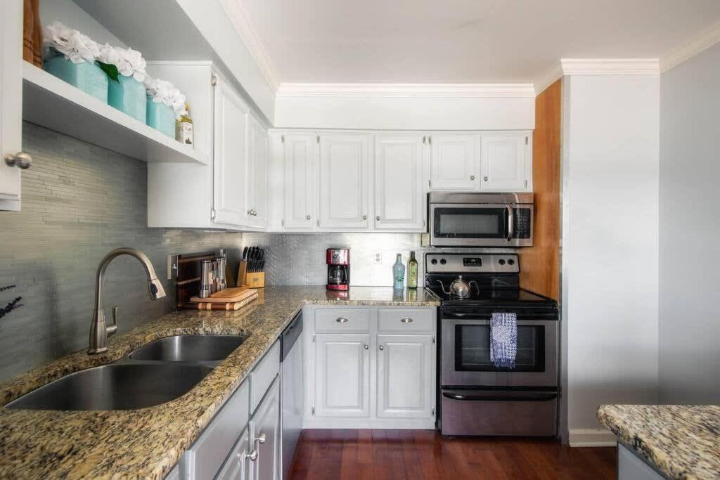 Walk To Broadway Charming Modern Historic Townhome 纳什维尔 外观 照片