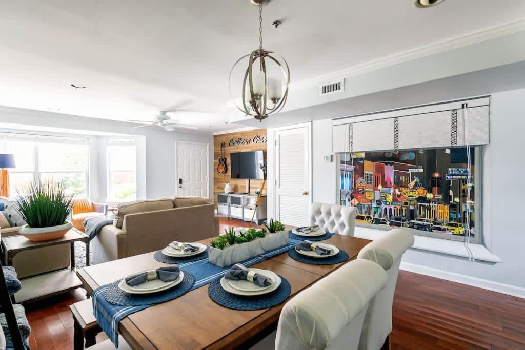 Walk To Broadway Charming Modern Historic Townhome 纳什维尔 外观 照片