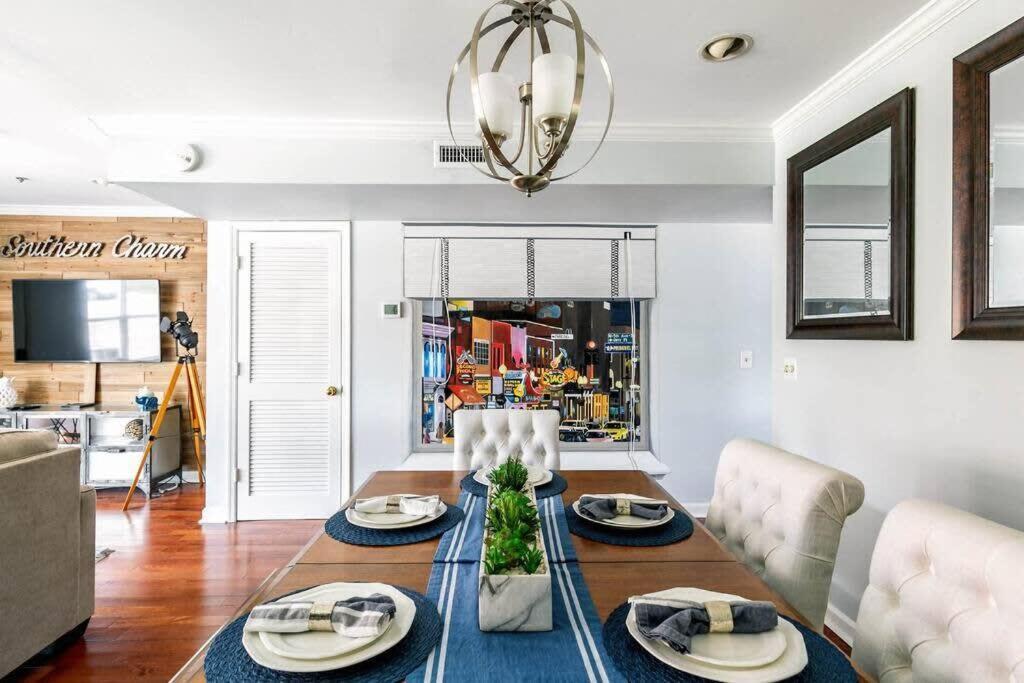 Walk To Broadway Charming Modern Historic Townhome 纳什维尔 外观 照片